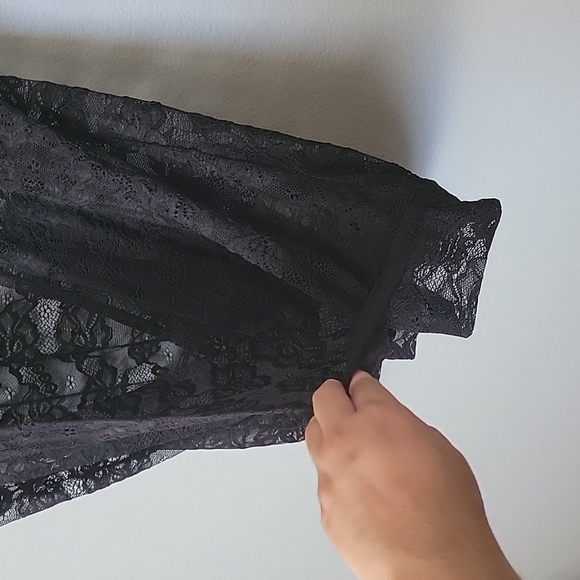 Torrid Romantic NWT black lace see through short sleeve surplice back top 00 - Picture 7 of 9